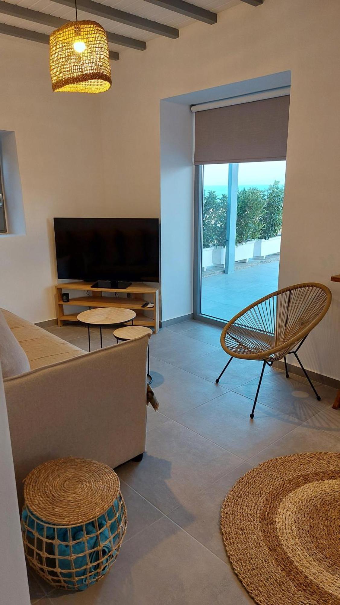 Santa Marina Syros Villa Liaropá Екстериор снимка